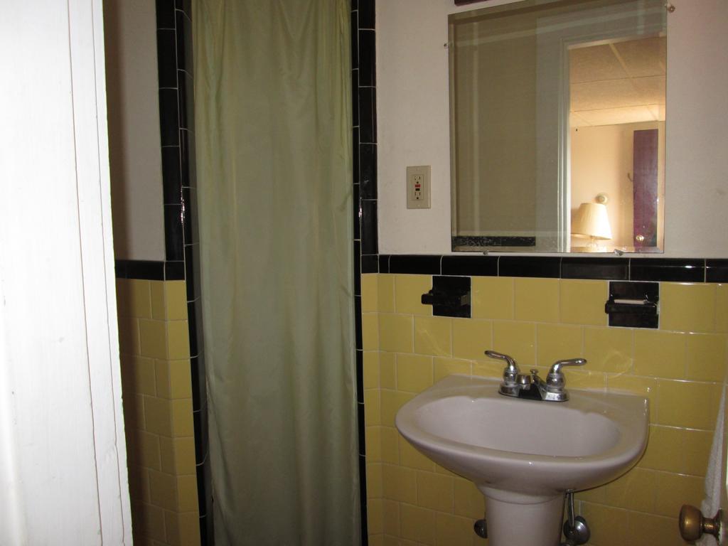 Royale Coach Motor Lodge Hampton Zimmer foto